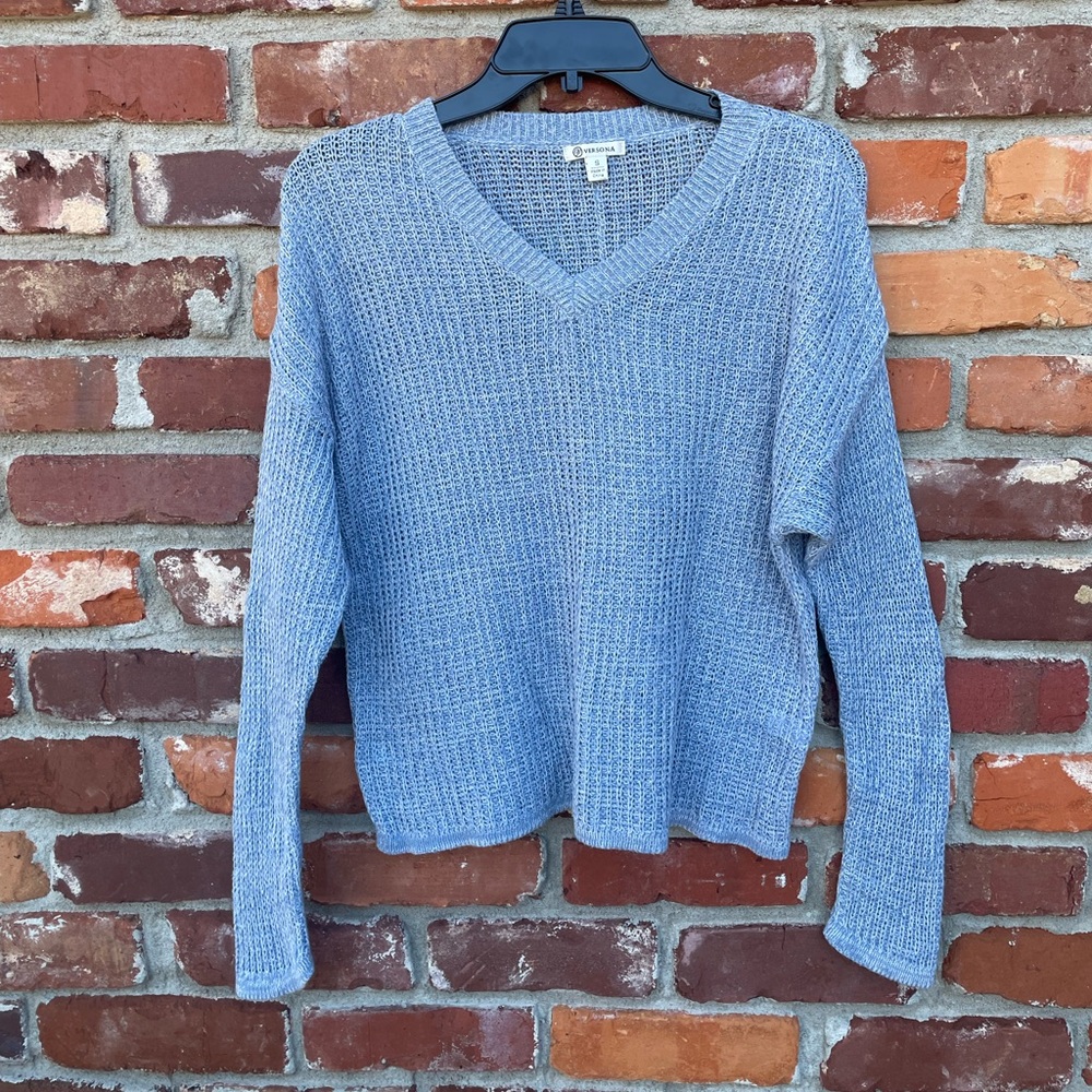 EUC Versona Heathered Blue V-Neck Sweater
